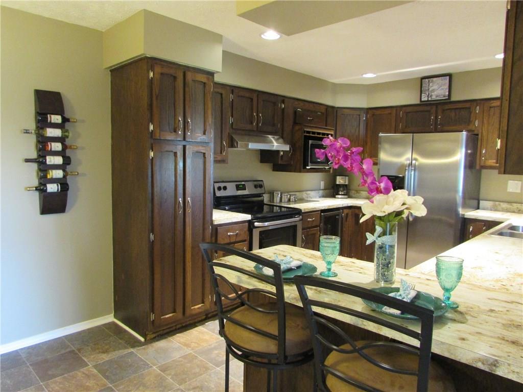 7335 Milhouse Road Indianapolis, IN 46221 - Photo 5 of 22