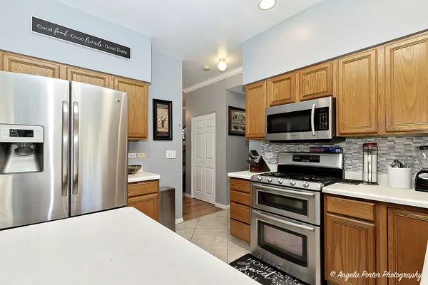 $2,550 | 2155 North Millstone Drive, Lake Villa, IL 60046