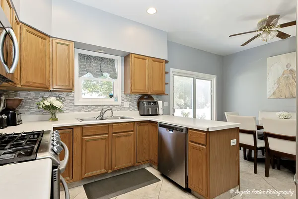 $2,550 | 2155 North Millstone Drive, Lake Villa, IL 60046