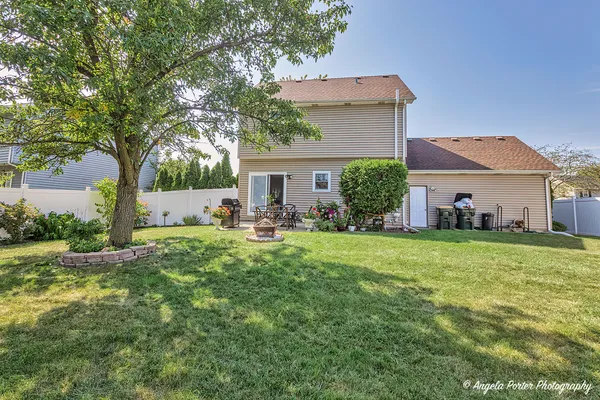 $2,550 | 2155 North Millstone Drive, Lake Villa, IL 60046