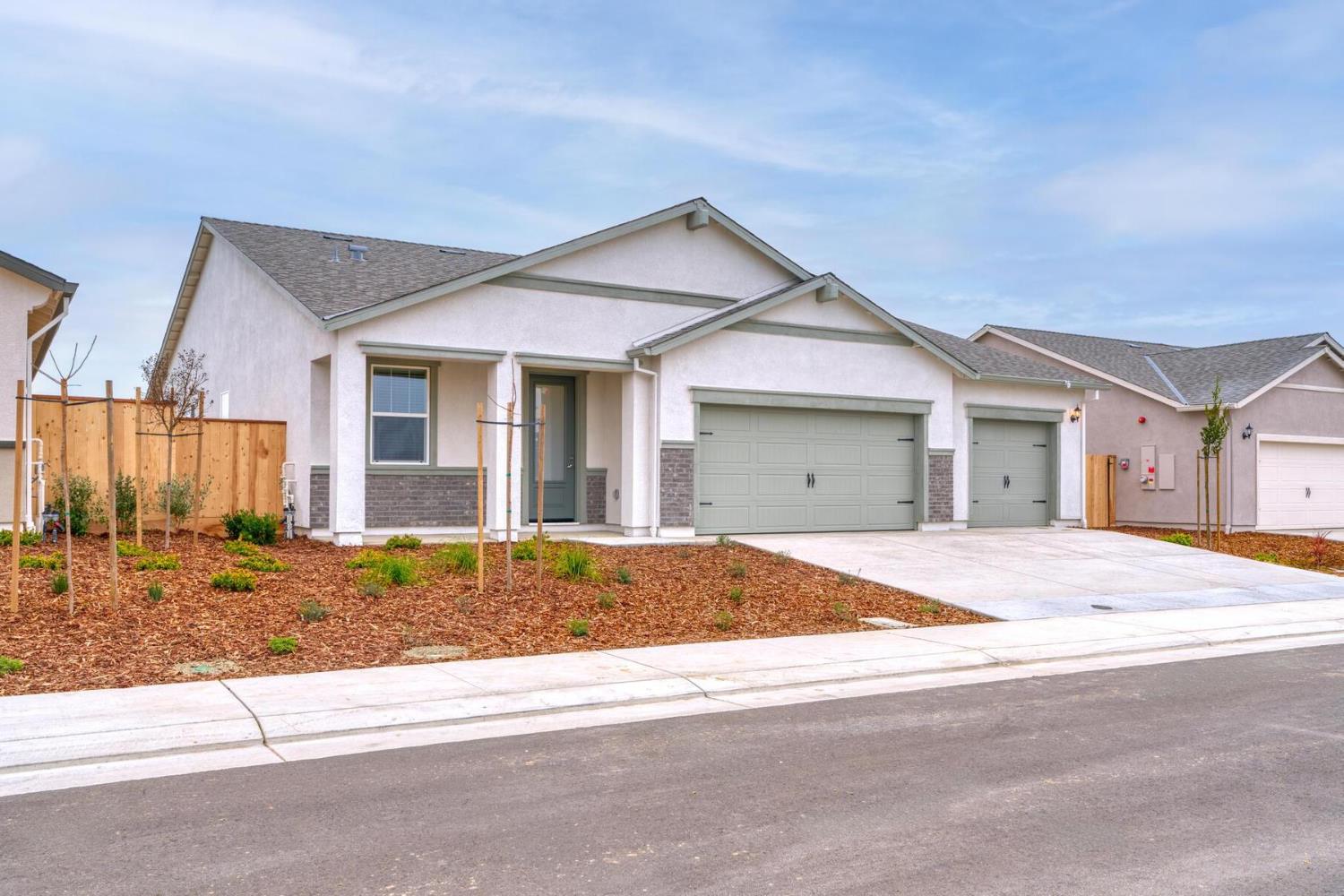 3440 Jake Way Denair, CA 95316 - Photo 2 of 18 a house with a outdoor space