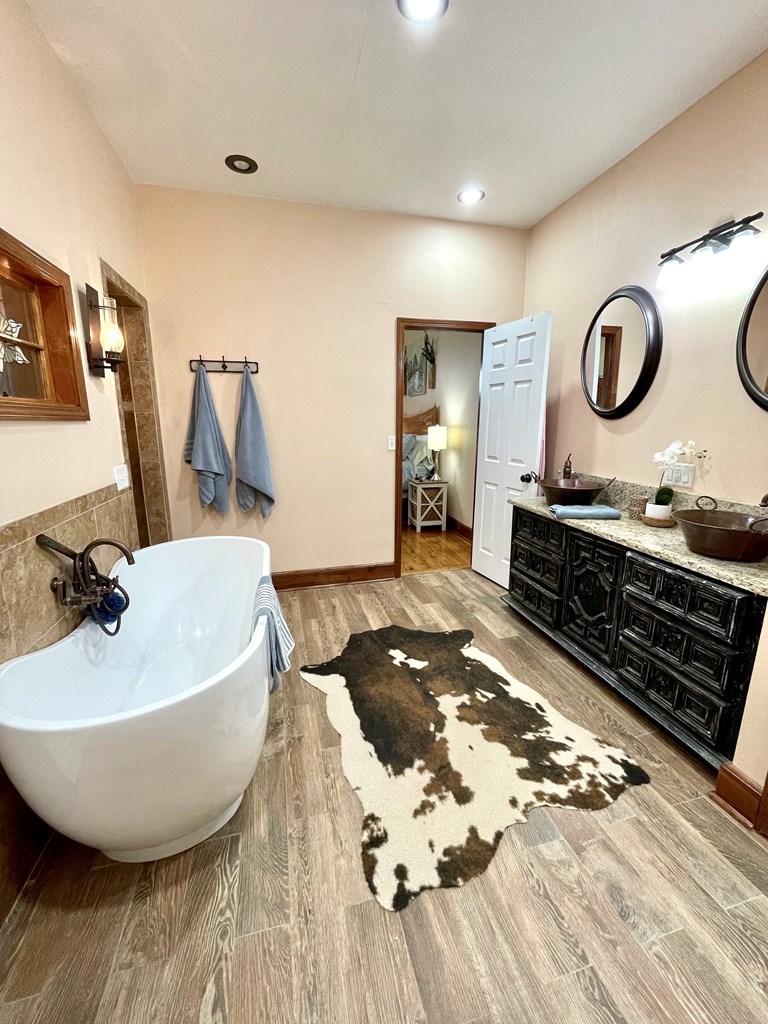 842 Skipper Road Dothan, AL 36301 - Photo 21 of 56 Master Suite w Luxurious Finishes
