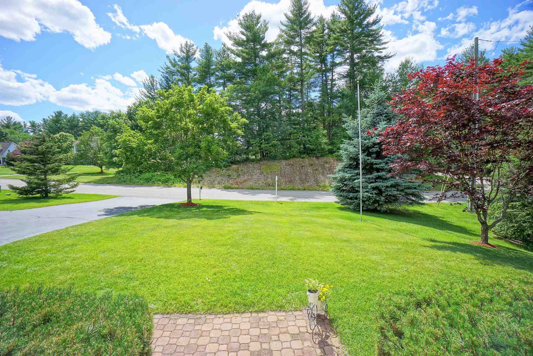 2 Augusta Way Litchfield, NH 03052 - Photo 4 of 40