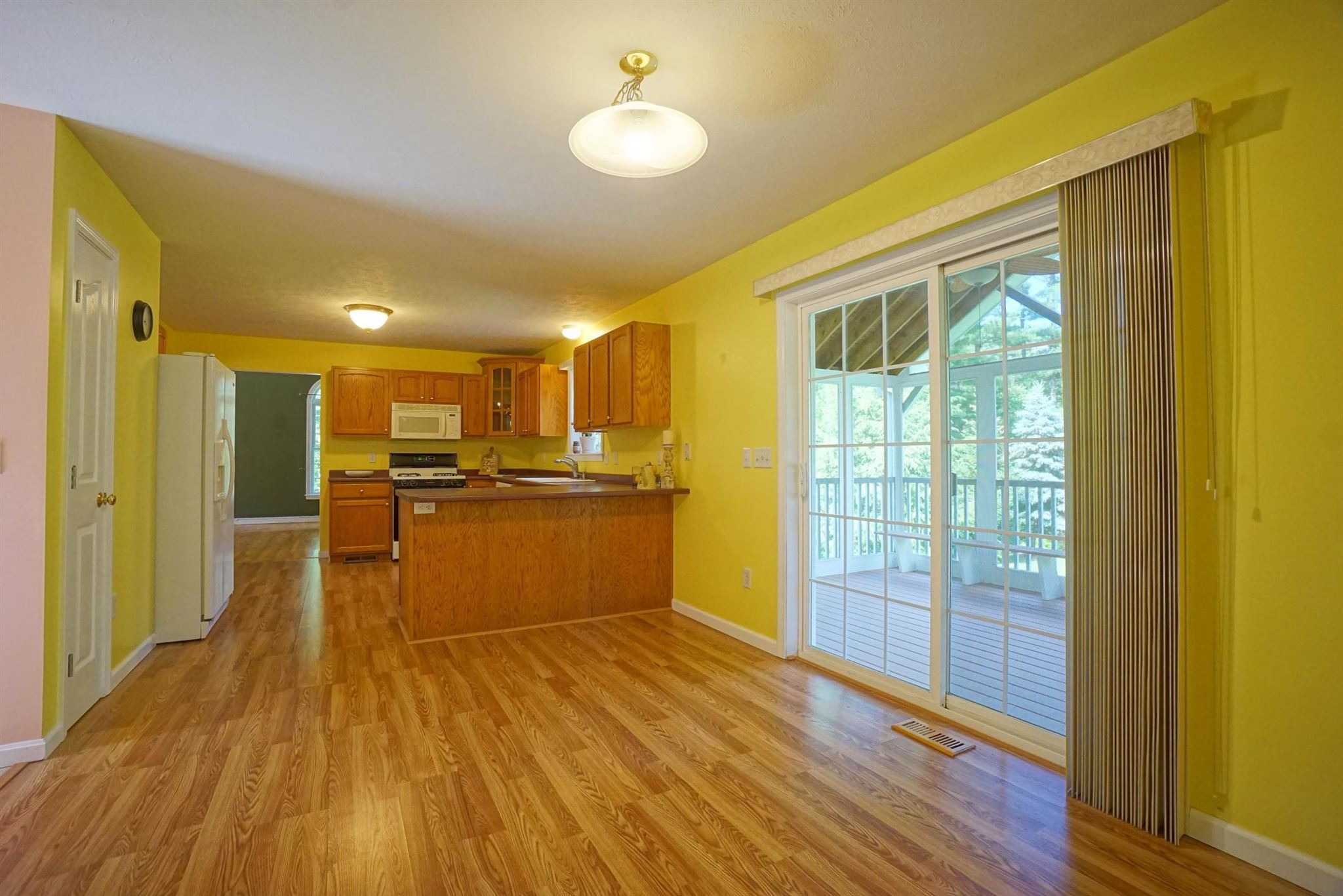 2 Augusta Way Litchfield, NH 03052 - Photo 5 of 40