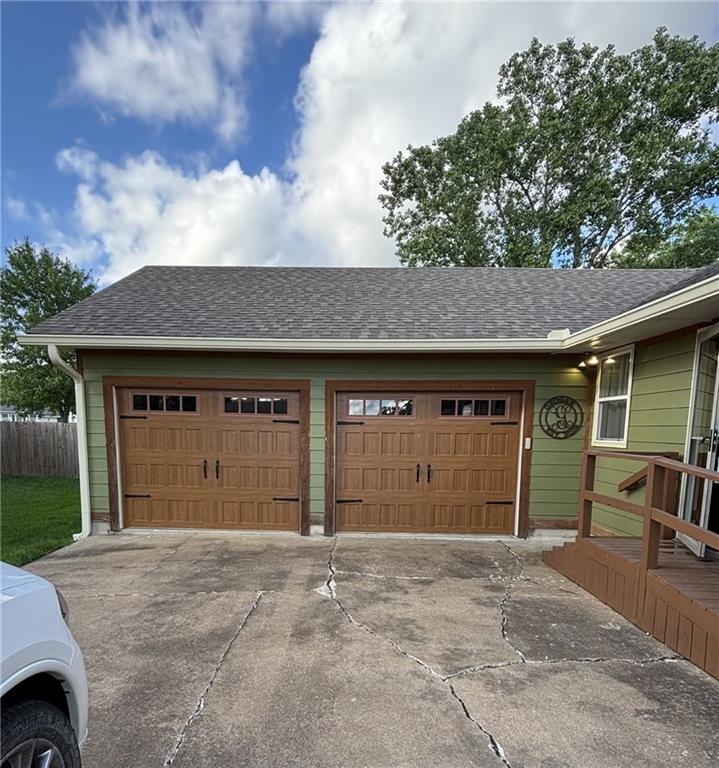 1205 West 14th Street Chanute, KS 66720 - Photo 3 of 59