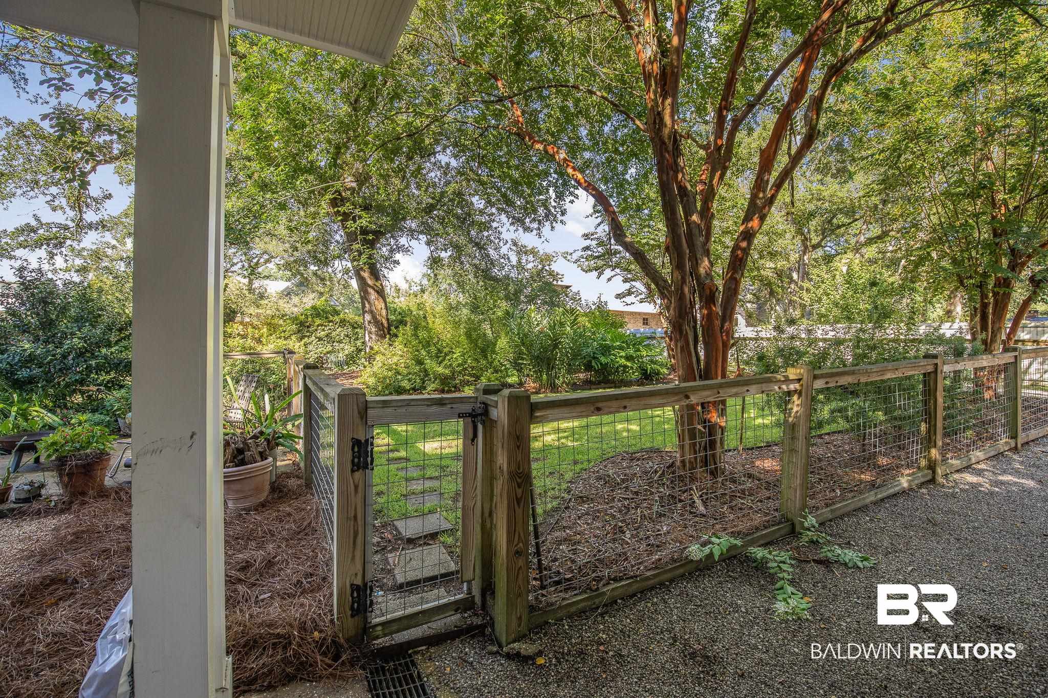 211 Pier Avenue Fairhope, AL 36532 - Photo 11 of 49 Rear yard