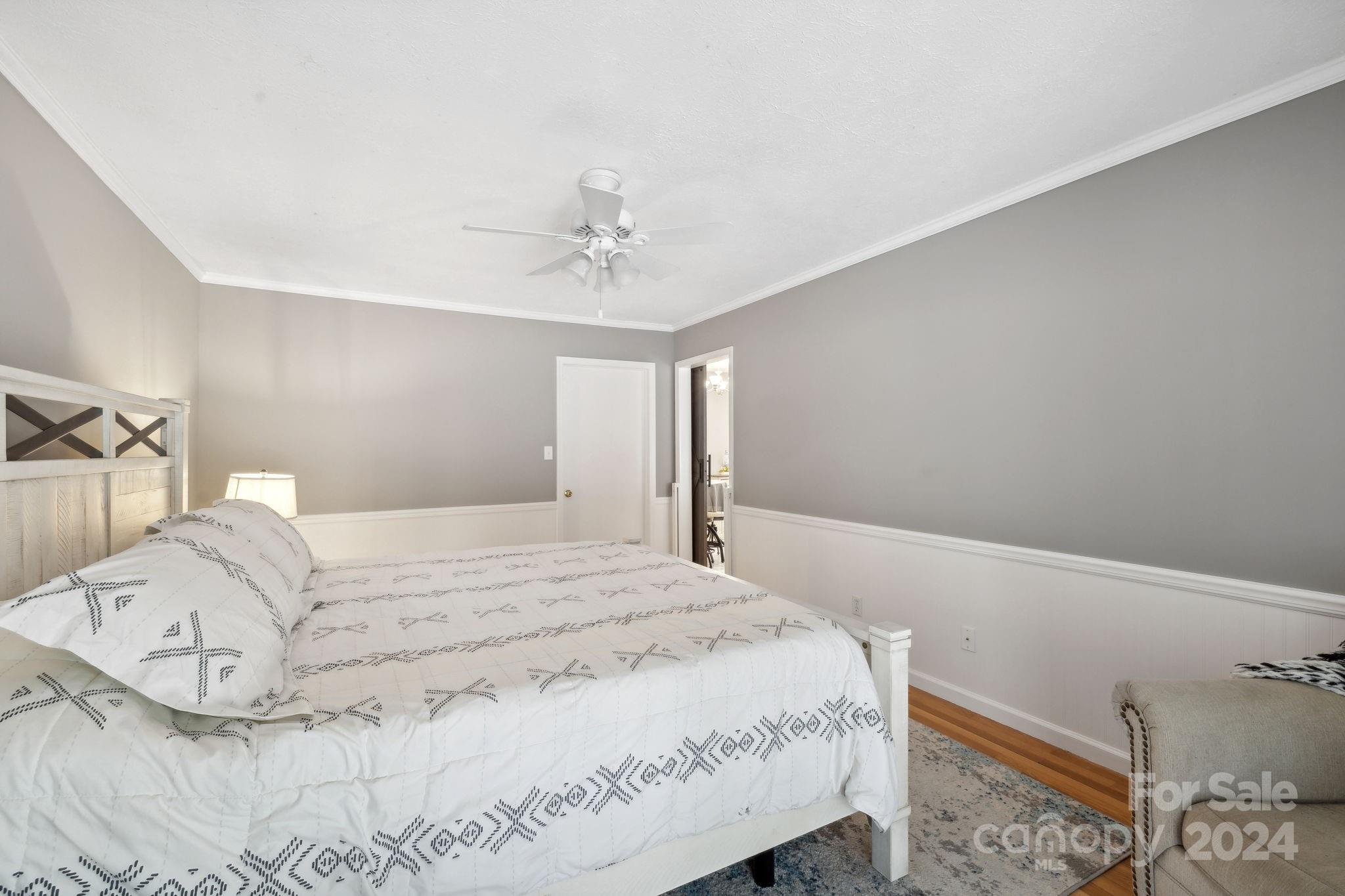 118 Loop Road Hendersonville, NC 28792 - Photo 14 of 26 Gallery Image 14