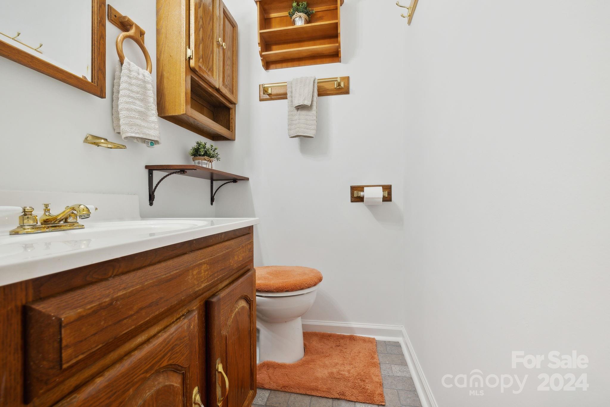 118 Loop Road Hendersonville, NC 28792 - Photo 22 of 26 Gallery Image 22