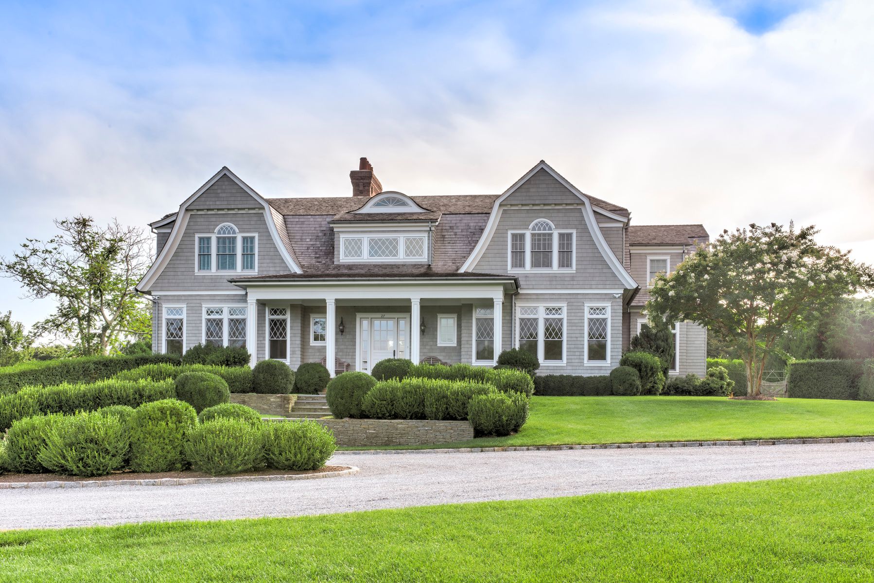 27 Jones Road East Hampton, NY 11937 - Photo 2 of 21