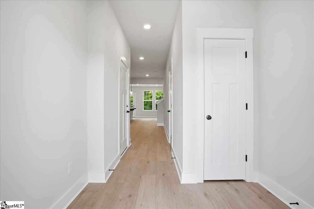 5 Starks Circle Simpsonville, SC 29680 - Photo 3 of 28