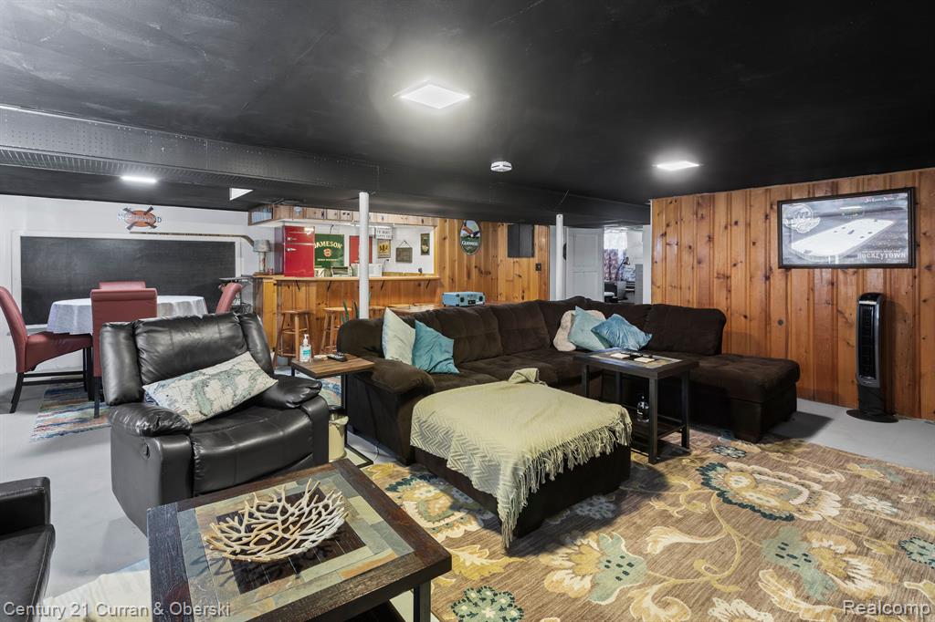 31528 Marblehead Road Farmington, MI 48336 - Photo 26 of 35 Gallery Image 26