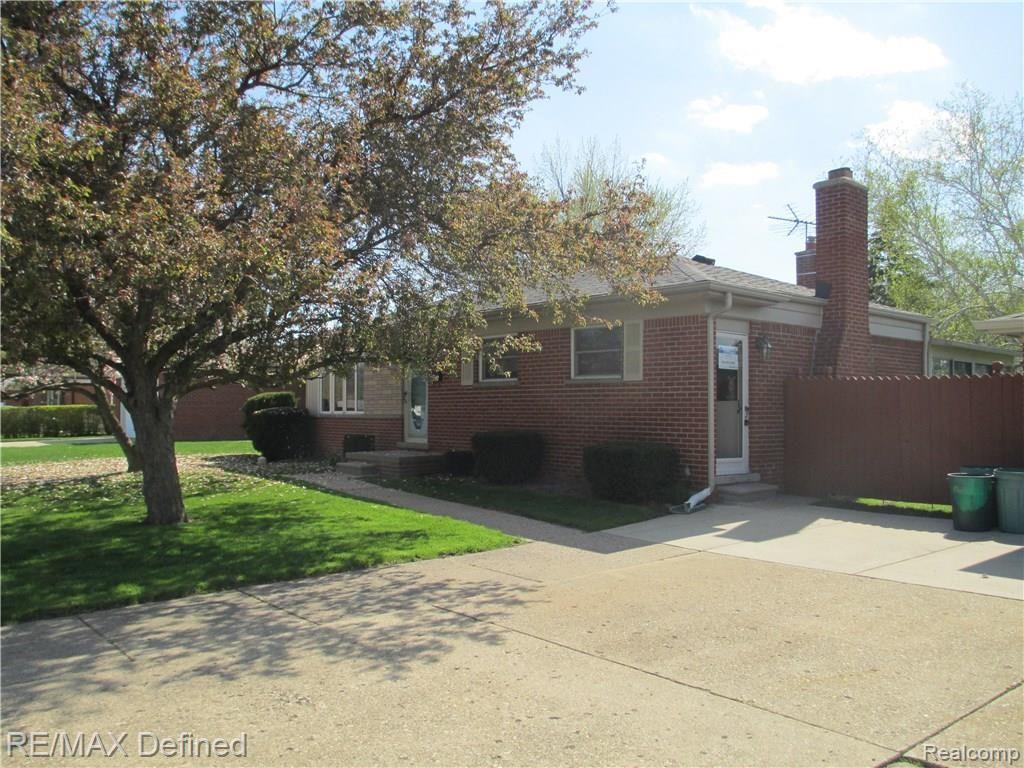 32151 Hayes Road Warren, MI 48088 - Photo 26 of 28 IMG_9981.JPG