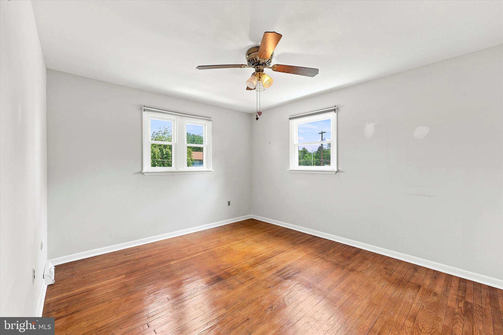 726 Violet Road Warminster, PA 18974 - Photo 8 of 15