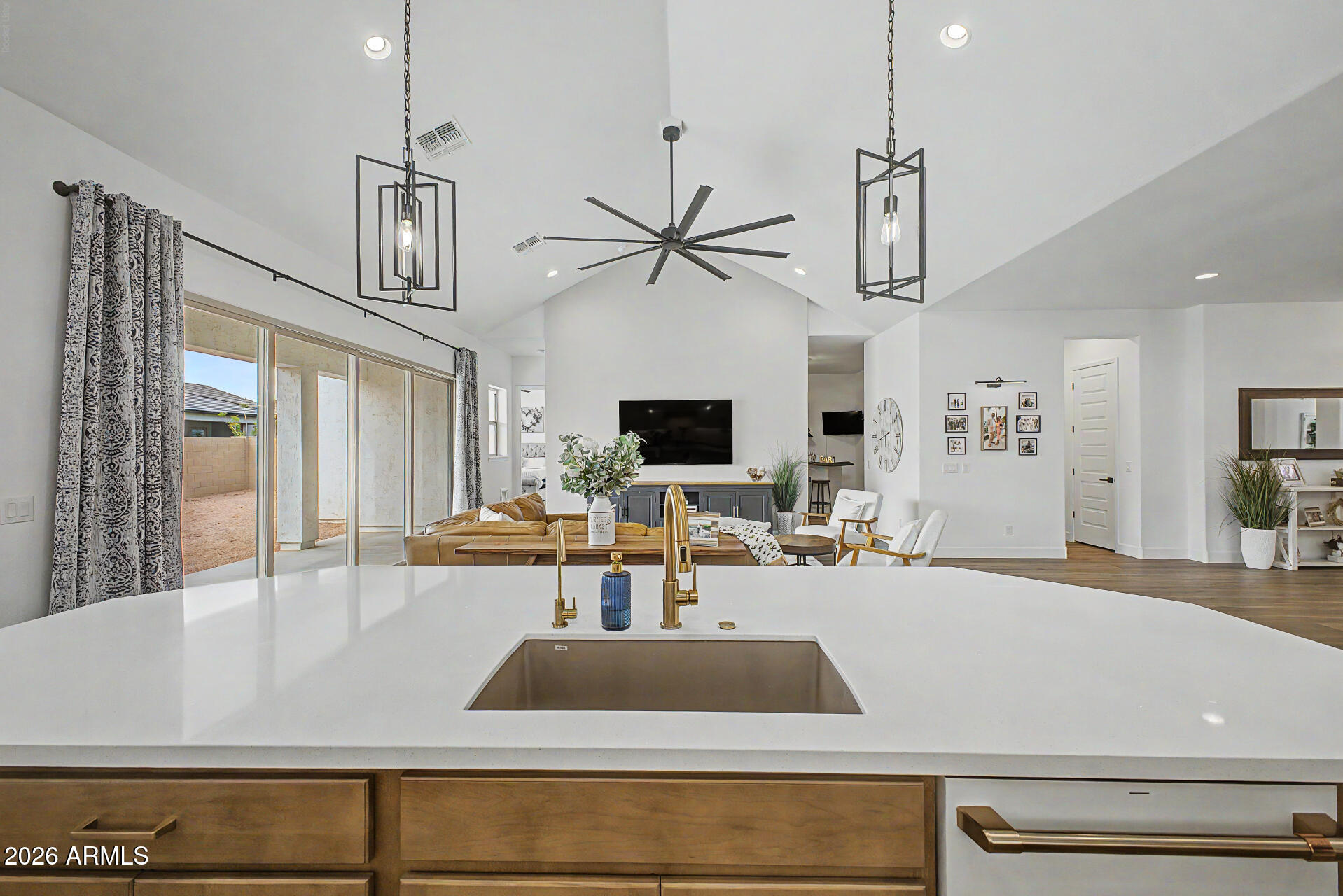 1016 Ridge Road Apache Junction, AZ 85120 - Photo 9 of 20 20 - Ridge