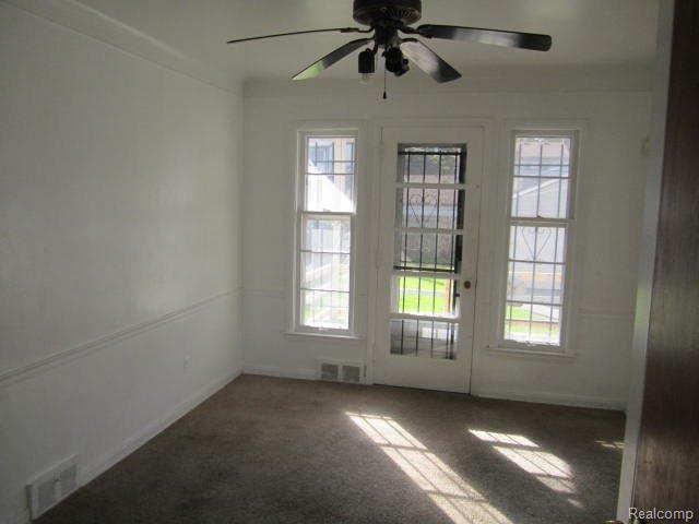 15103 Ashton Road Detroit, MI 48223 - Photo 8 of 22 10.7.10 075