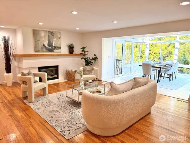 $6,200 | 12442 Northeast 6th Place, Bellevue, WA 98005