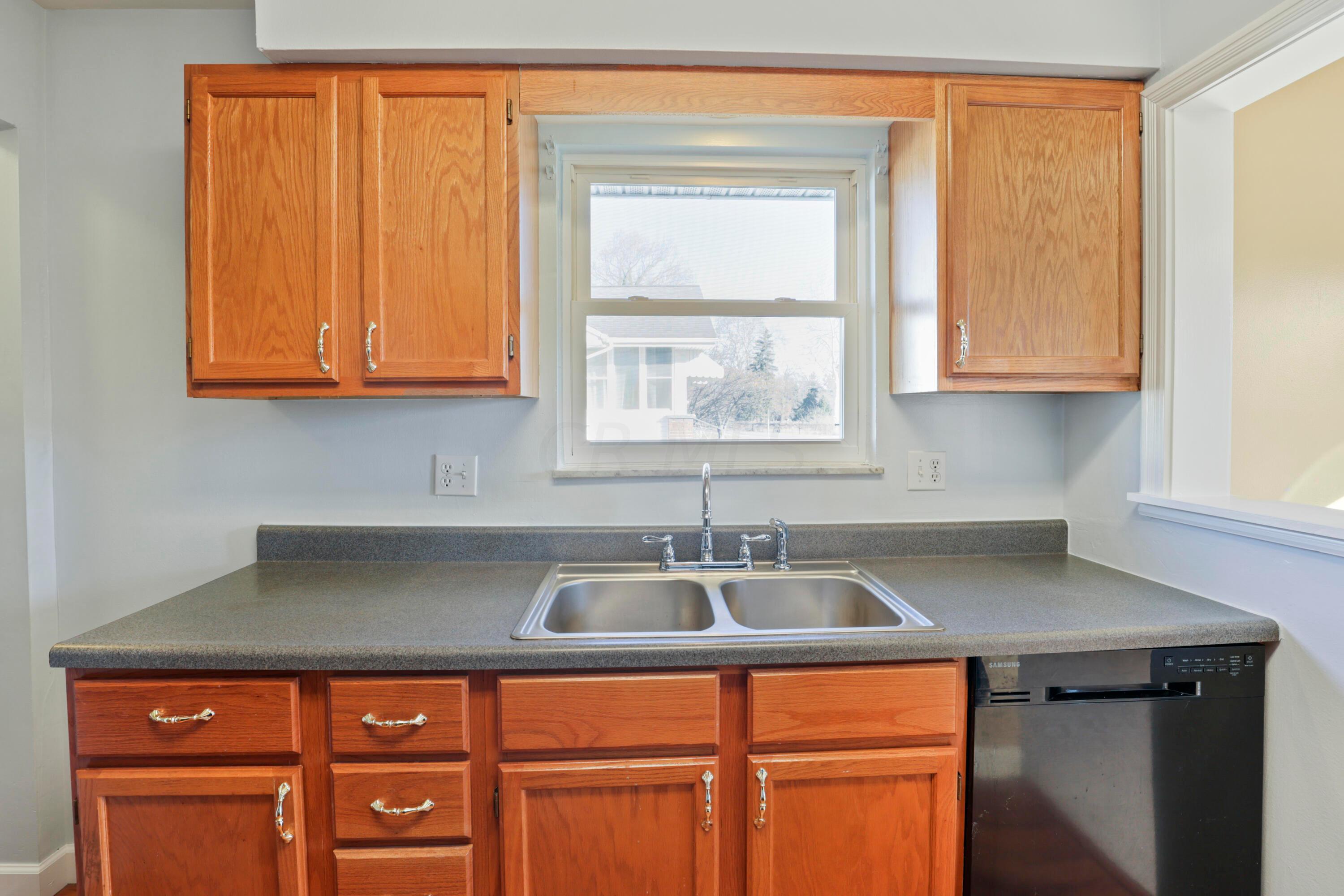 1137 Brown Road Columbus, OH 43223 - Photo 14 of 59 D5ABC484-644A-40A9-9996-DFBC66BA7EC7