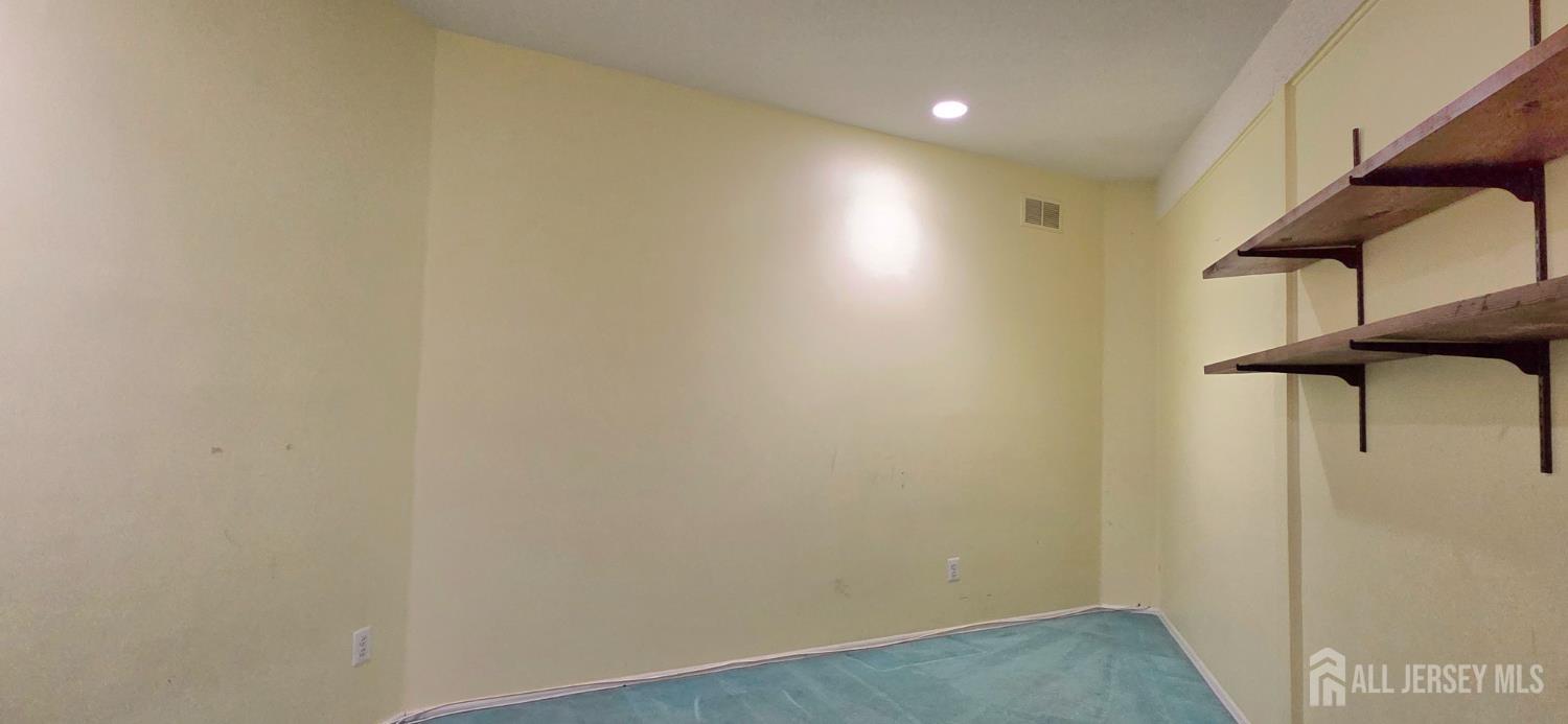 44 Azalea Court Monmouth Junction, NJ 08852 - Photo 9 of 21