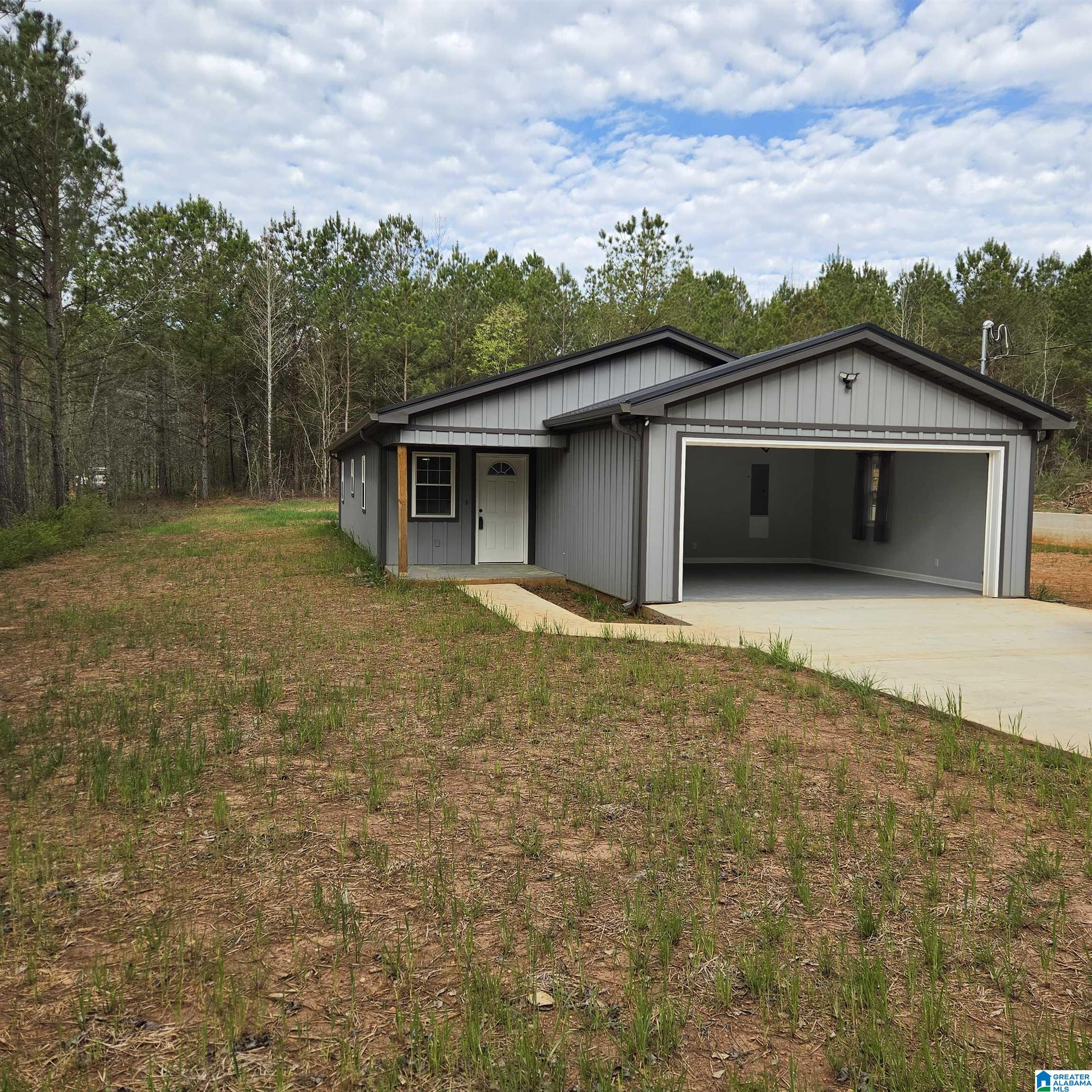 1129 Earl Roberts Road Anniston, AL 36207 - Photo 1 of 42