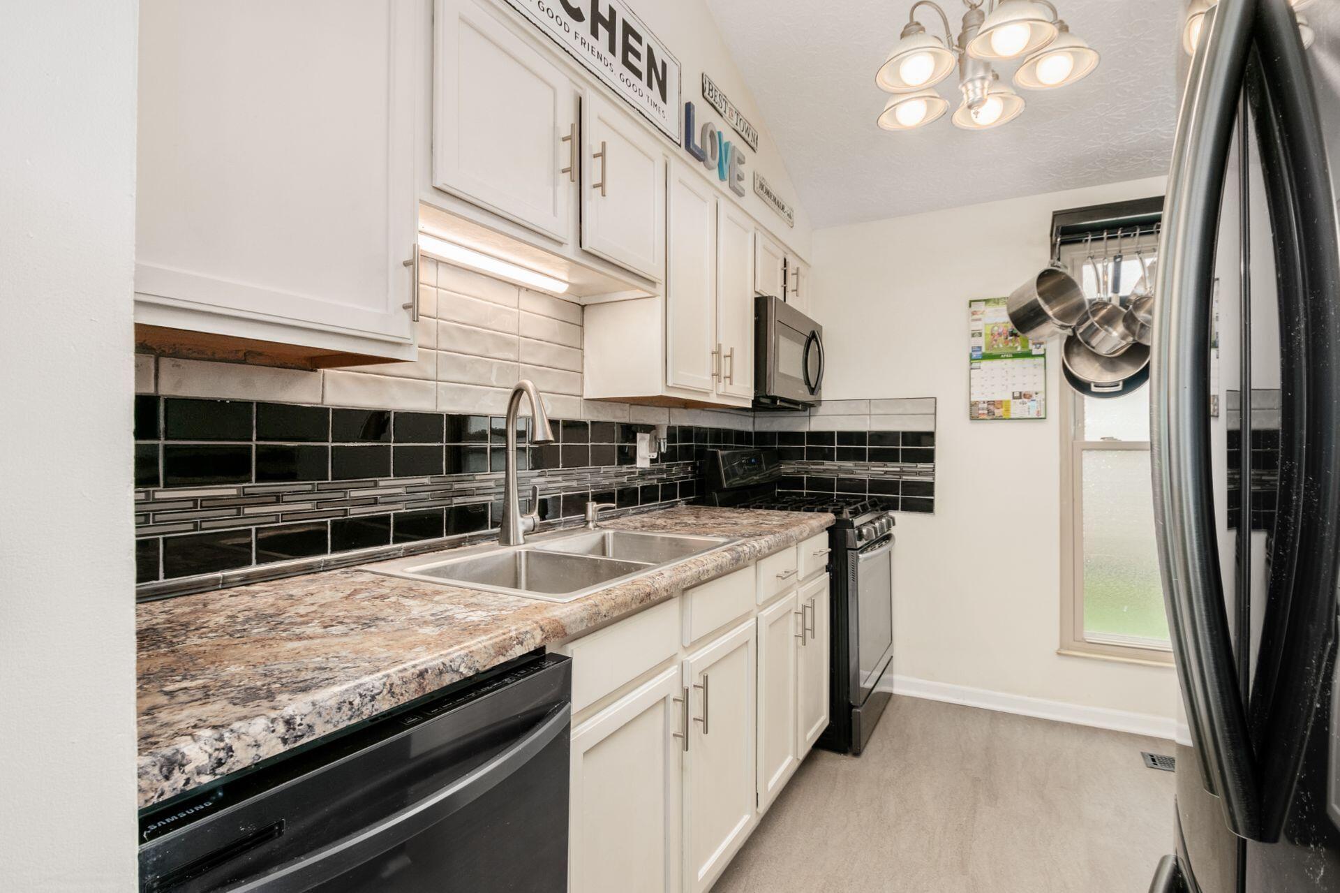 2128 Smokymill Road Dublin, OH 43016 - Photo 12 of 31 014__h 2128 Smokymill Rd-1027