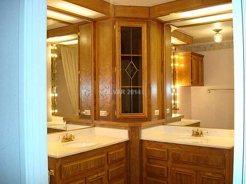 5521 Aldama Road Las Vegas, NV 89122 - Photo 12 of 27 Property Photo.