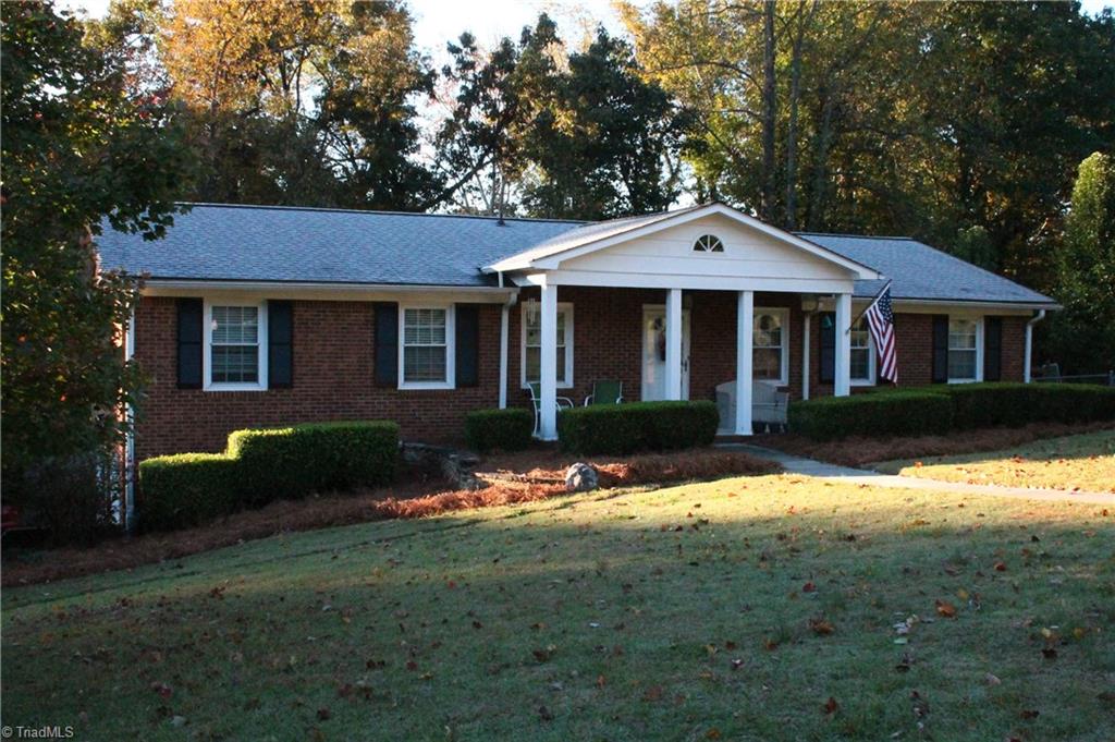 207 Pine Ridge Drive High Point, NC 27262 - Photo 1 of 30 Gallery Image 1