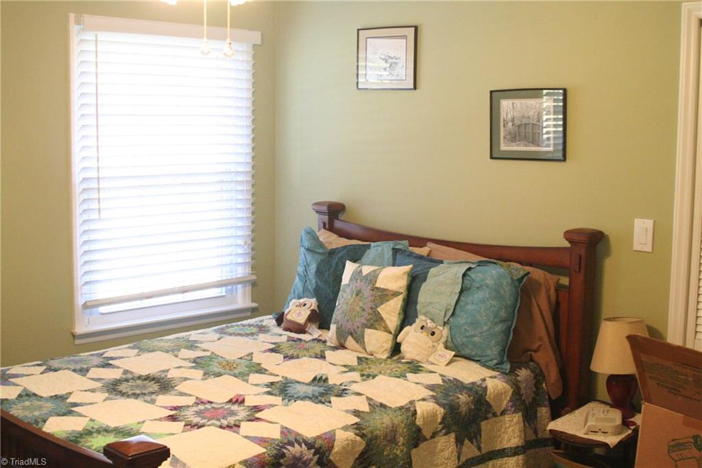 207 Pine Ridge Drive High Point, NC 27262 - Photo 13 of 30 Gallery Image 13