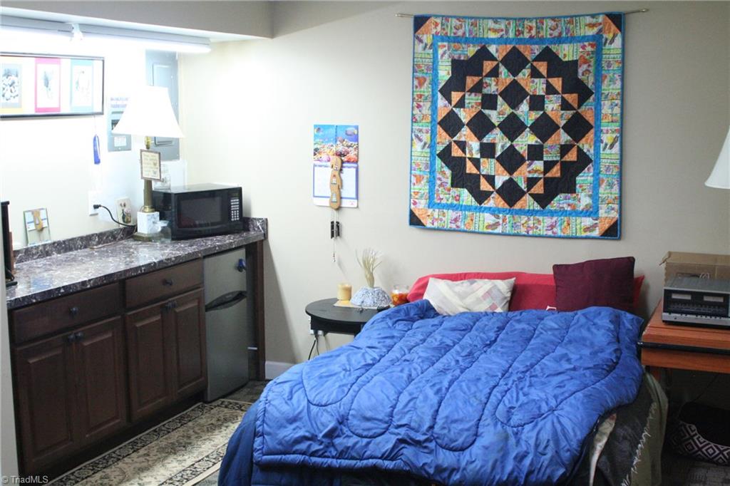 207 Pine Ridge Drive High Point, NC 27262 - Photo 21 of 30 Gallery Image 21
