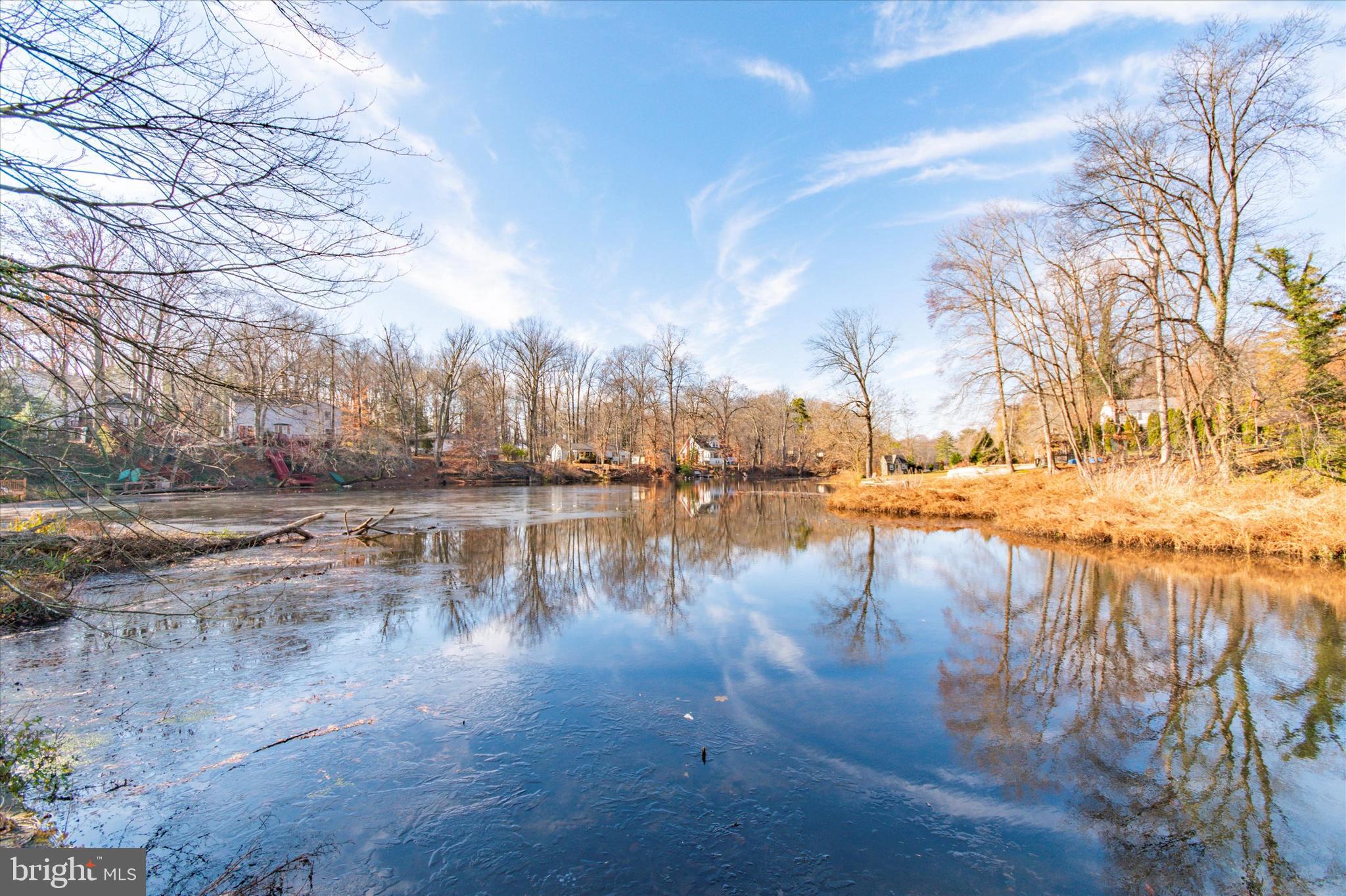 445 Lake Boulevard Lindenwold, NJ 08021 - Photo 2 of 28