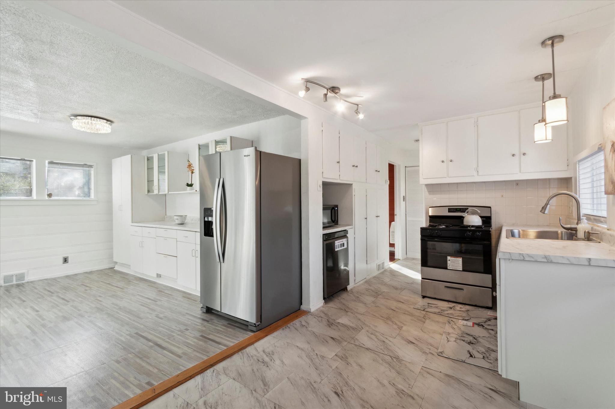 445 Lake Boulevard Lindenwold, NJ 08021 - Photo 21 of 28