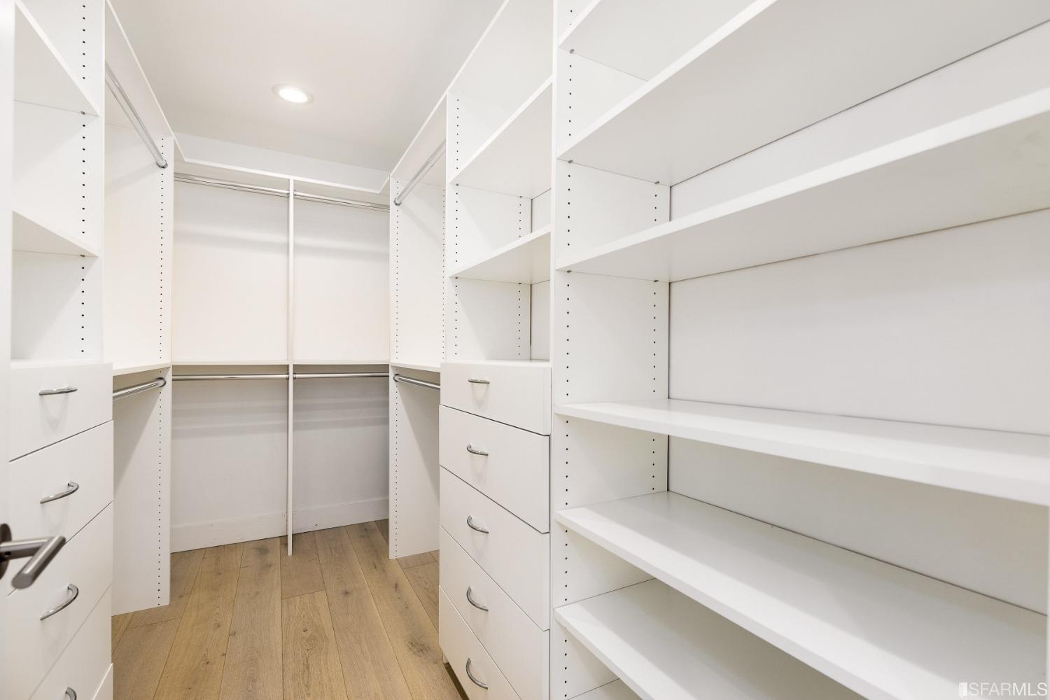 6 Commodore Drive, Unit C338 Emeryville, CA 94608 - Photo 18 of 37