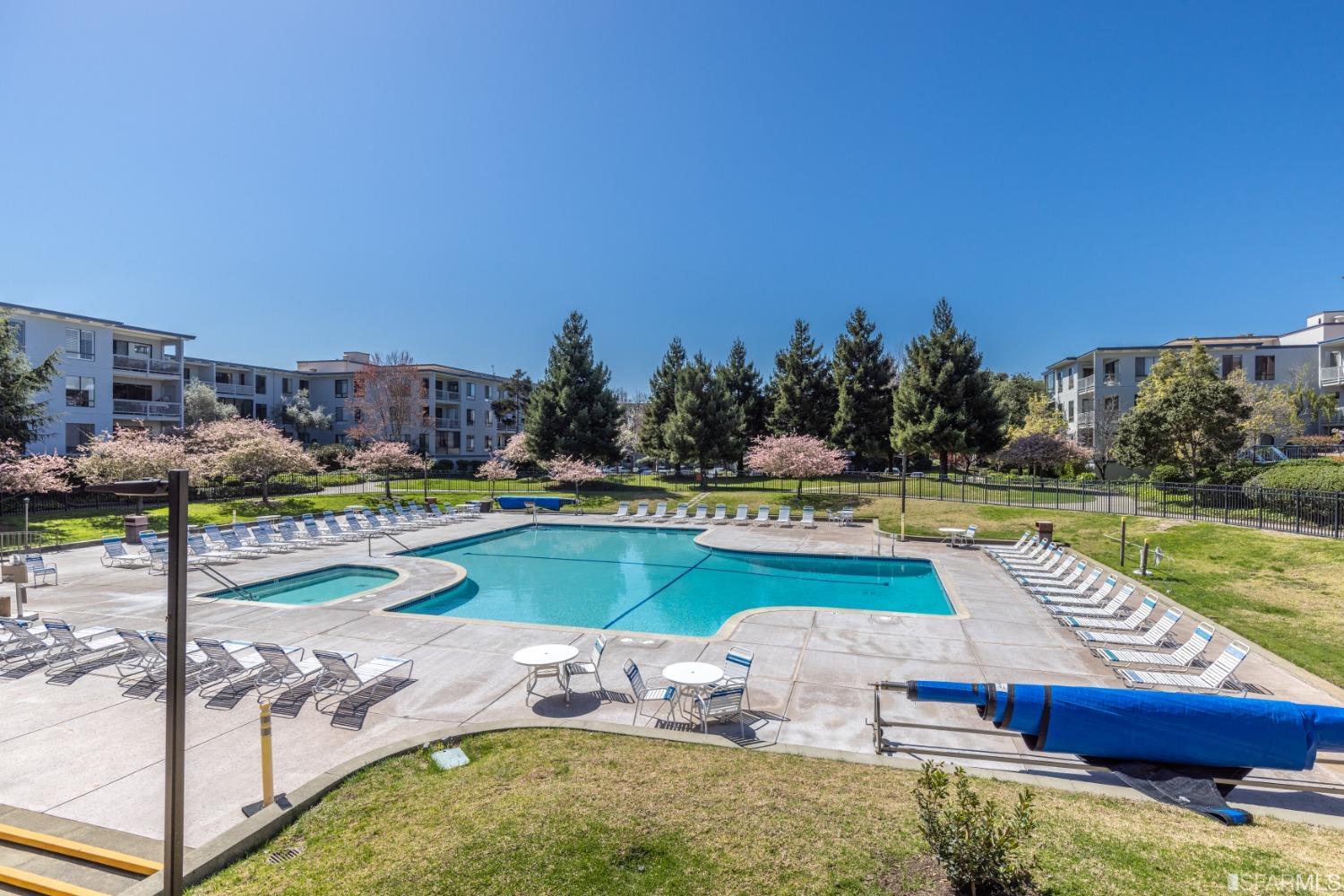 6 Commodore Drive, Unit C338 Emeryville, CA 94608 - Photo 26 of 37