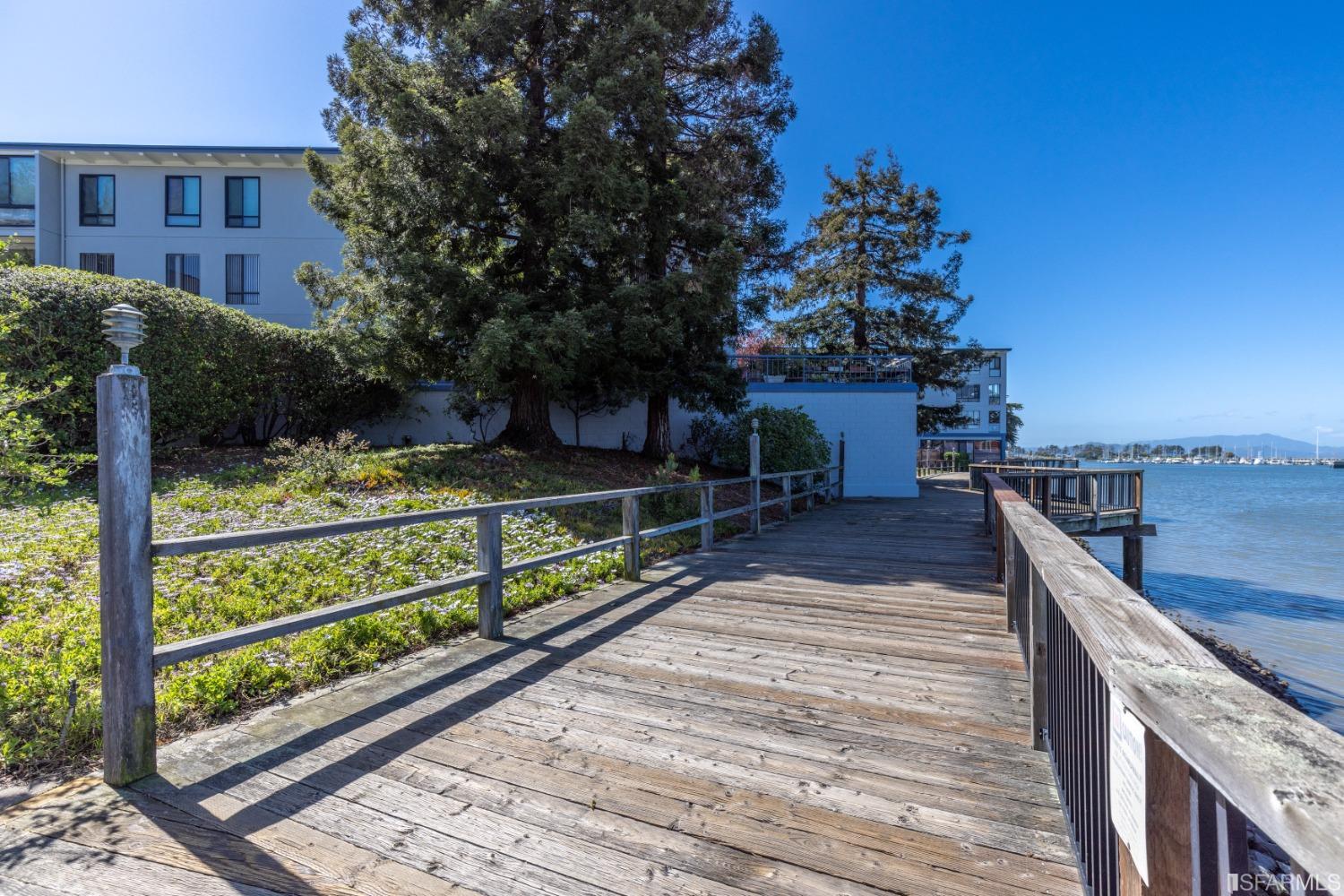 6 Commodore Drive, Unit C338 Emeryville, CA 94608 - Photo 36 of 37