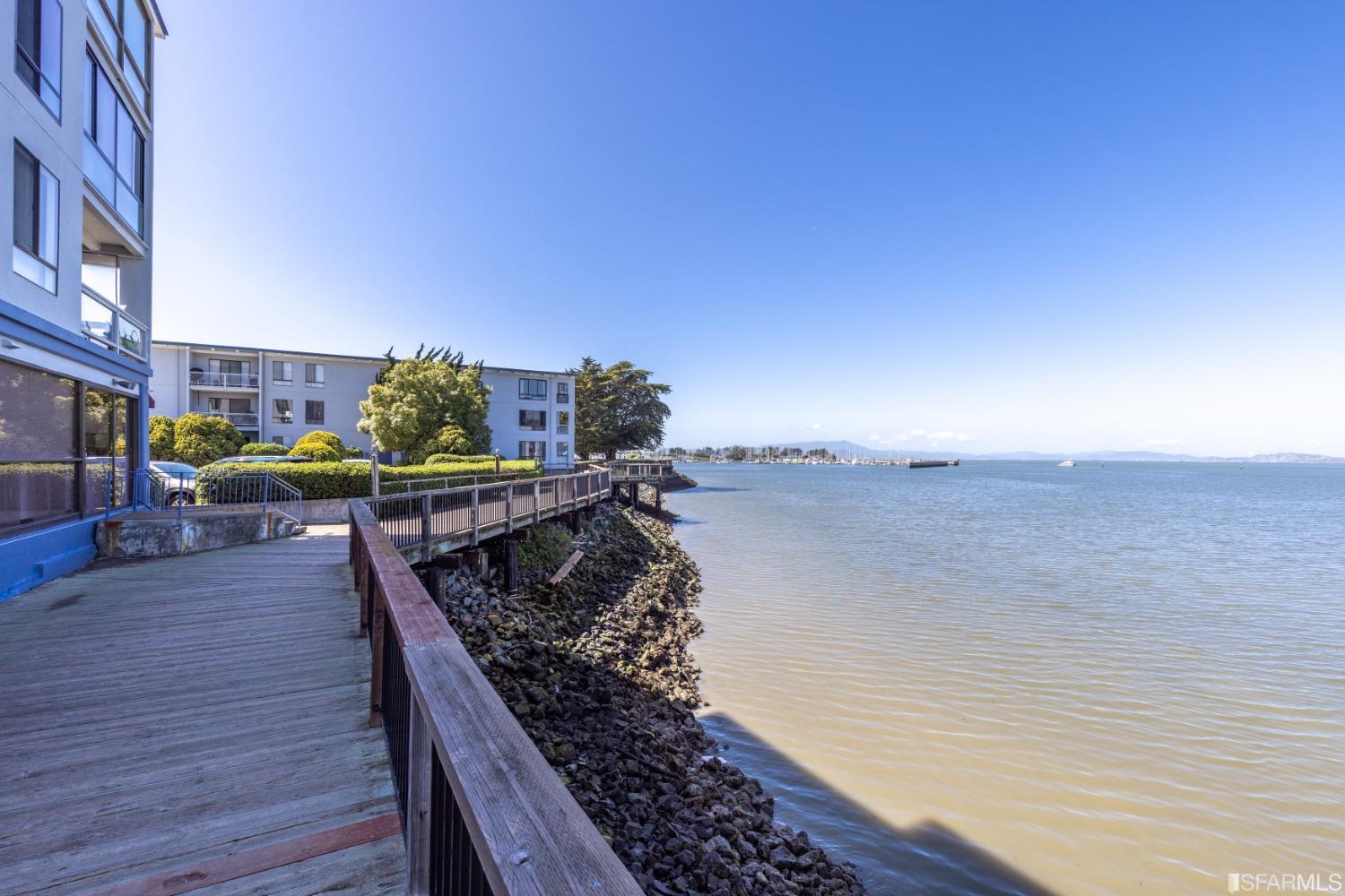 6 Commodore Drive, Unit C338 Emeryville, CA 94608 - Photo 37 of 37