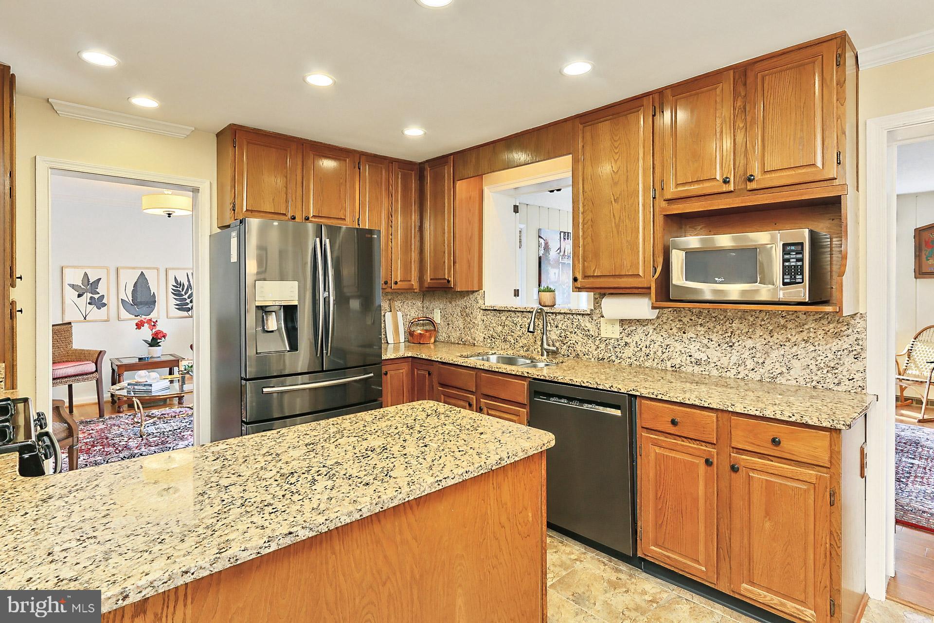 8920 Victoria Road Springfield, VA 22151 - Photo 11 of 49 Spacious gourmet kitchen