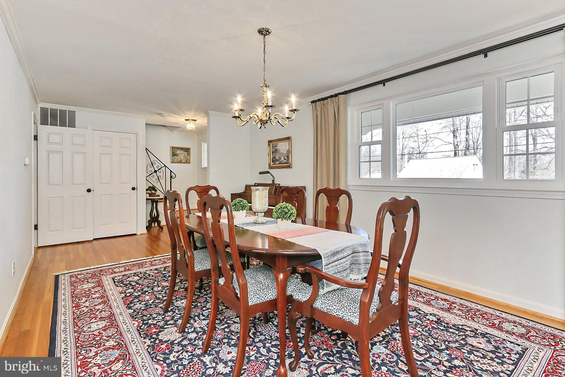 8920 Victoria Road Springfield, VA 22151 - Photo 7 of 49 Lots of windows stream natural light