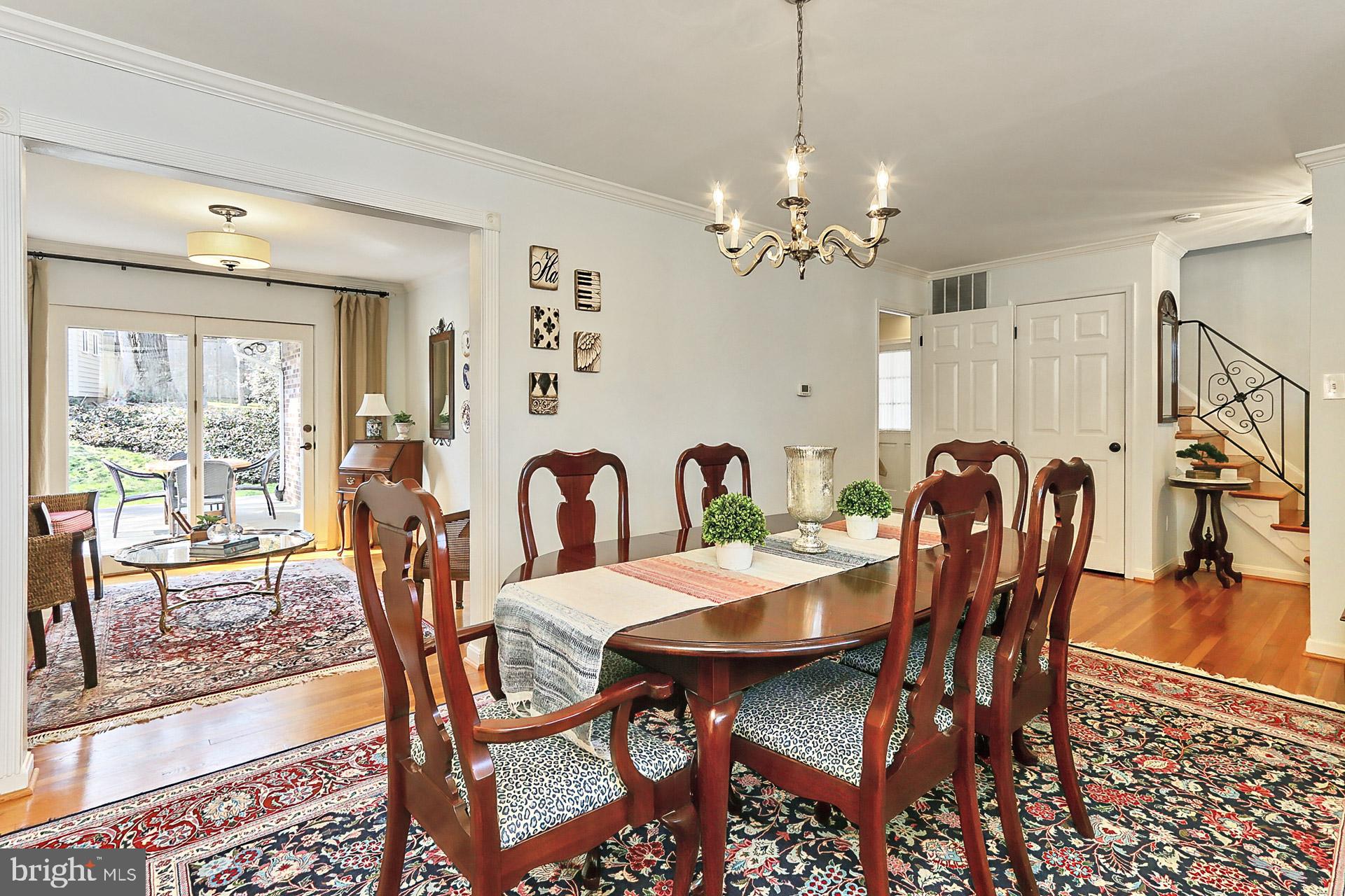 8920 Victoria Road Springfield, VA 22151 - Photo 8 of 49 Pretty chandelier