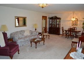 1061 Conklin Road Jonesborough, TN 37659 - Photo 3 of 24 Living roomdining room