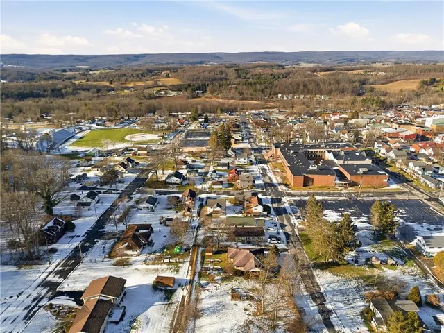 $59,900 | 503 Ohio Street, Unit R, Boswell, PA 15531