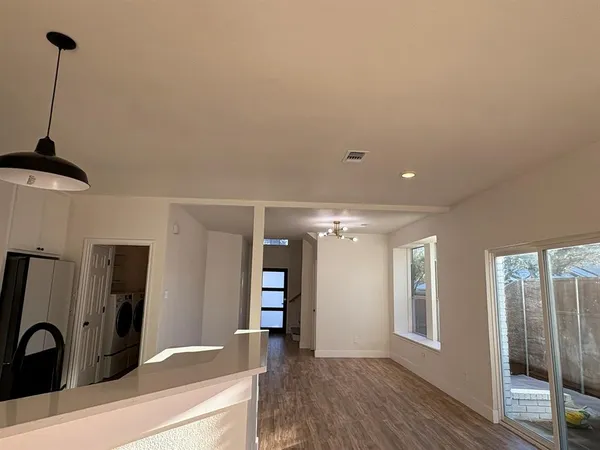 $3,000 | 2801 Country Villa Circle, Carrollton, TX 75006