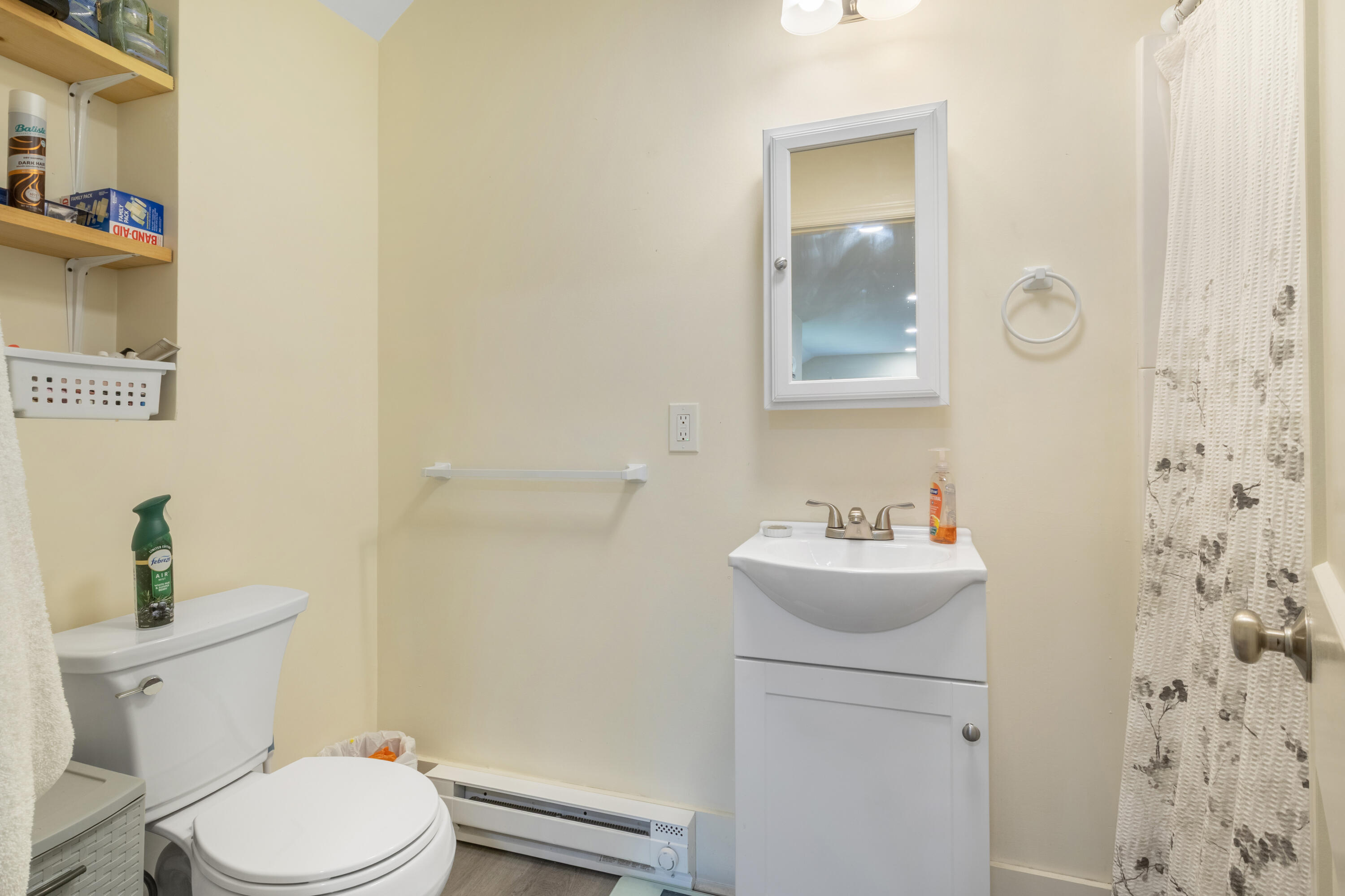 164 Main Street Gorham, ME 04038 - Photo 60 of 83 2nd Floor Aparment - Bath