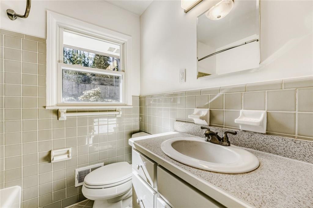 1391 Willivee Drive Decatur, GA 30033 - Photo 22 of 35