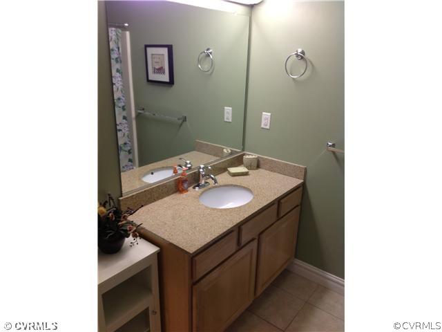 204 Sandbridge Road, Unit 206 Virginia Beach, VA 23456 - Photo 17 of 24 Other - Hall full size bath