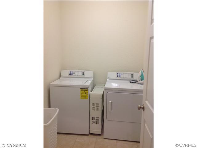204 Sandbridge Road, Unit 206 Virginia Beach, VA 23456 - Photo 19 of 24 Laundry - Nice size laundry room