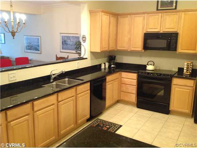 204 Sandbridge Road, Unit 206 Virginia Beach, VA 23456 - Photo 6 of 24 Kitchen - Beautiful maple cabinets and granite countertops. Plenty of cabinets and countertops for entertaining