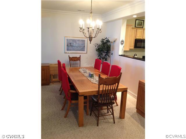 204 Sandbridge Road, Unit 206 Virginia Beach, VA 23456 - Photo 10 of 24 Dining Room - Nice open floor plan, dining room in the middle