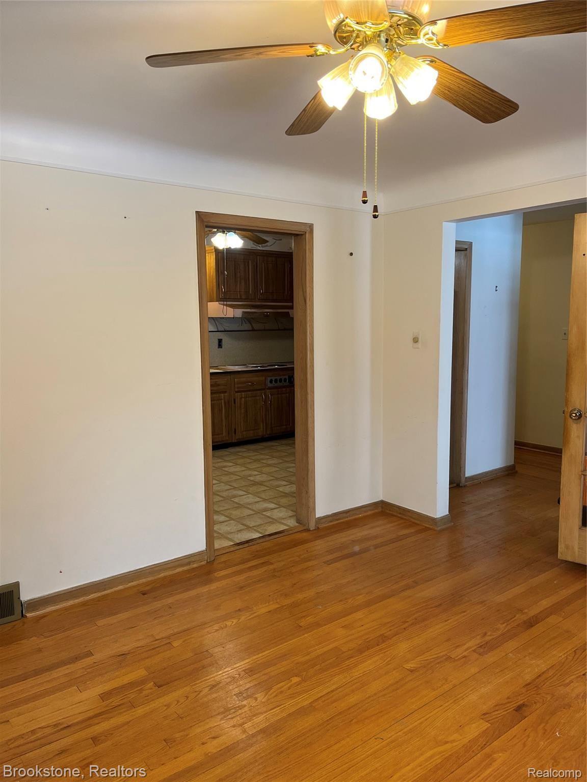 20535 Rutherford Street Detroit, MI 48235 - Photo 15 of 20 1C7A680E-561F-4FAF-990F-B5F73223EB59.jpeg