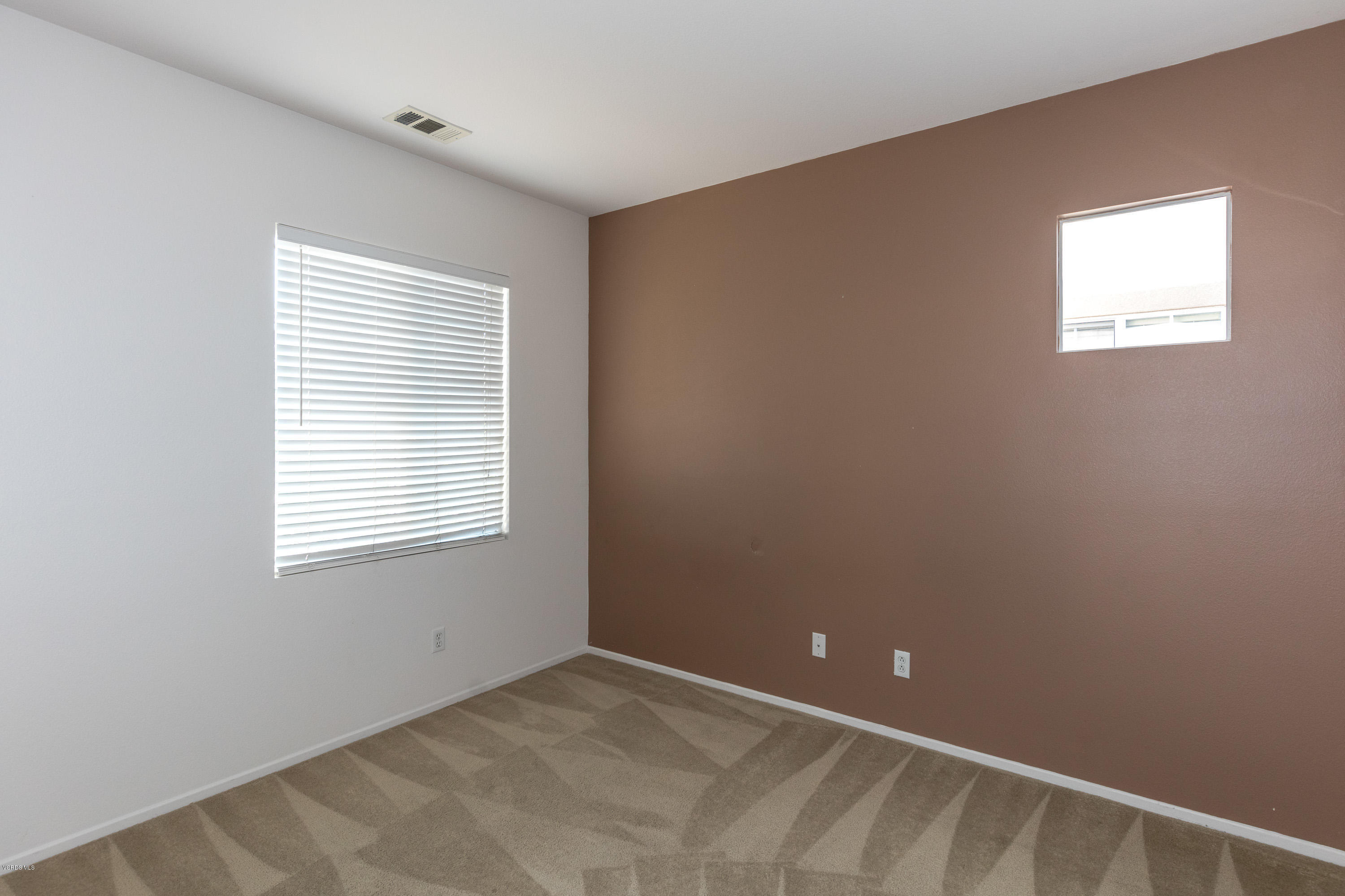 1910 Ribera Drive Oxnard, CA 93030 - Photo 11 of 18 1910 Ribera Dr-1588