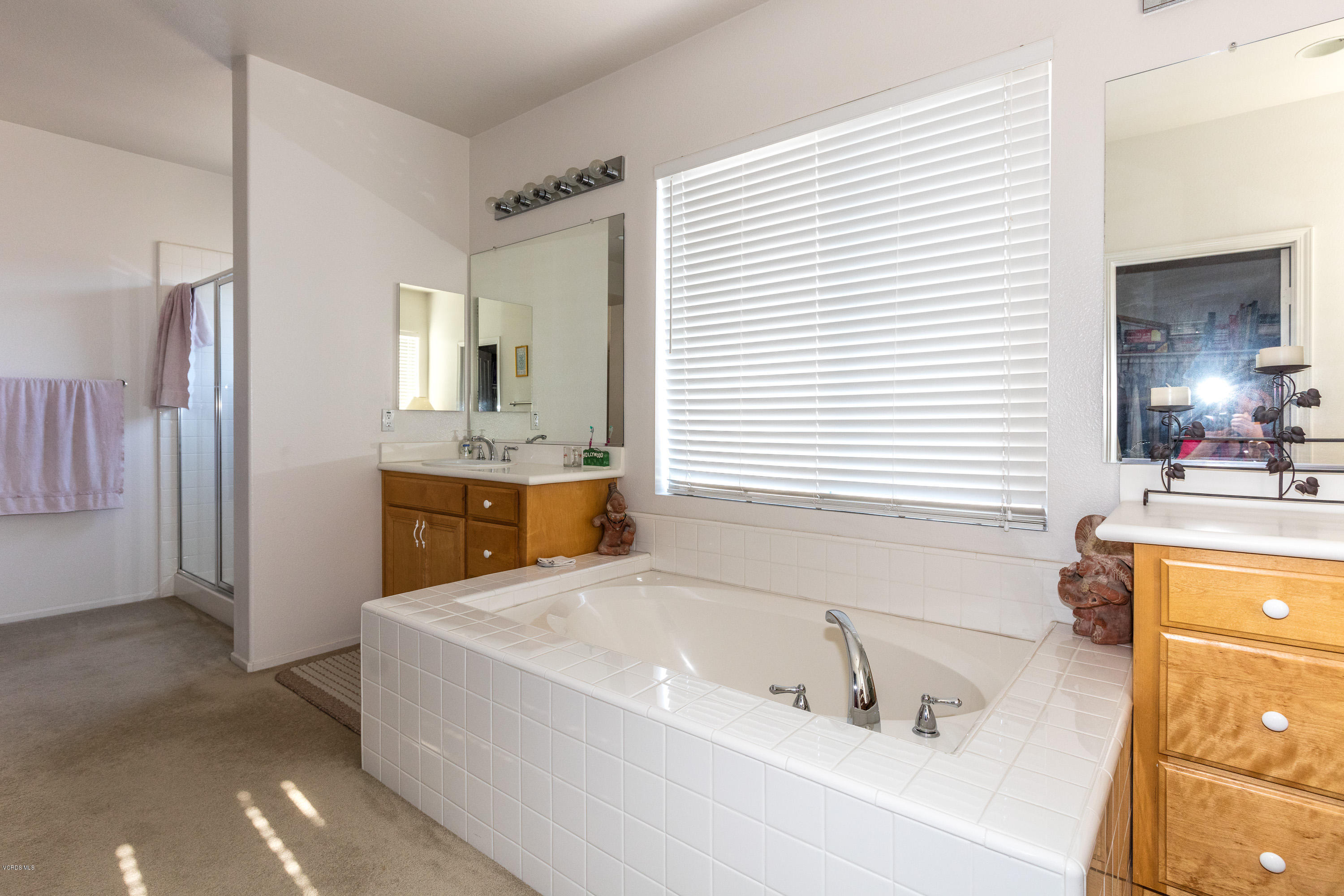 1910 Ribera Drive Oxnard, CA 93030 - Photo 15 of 18 1910 Ribera Dr-3199