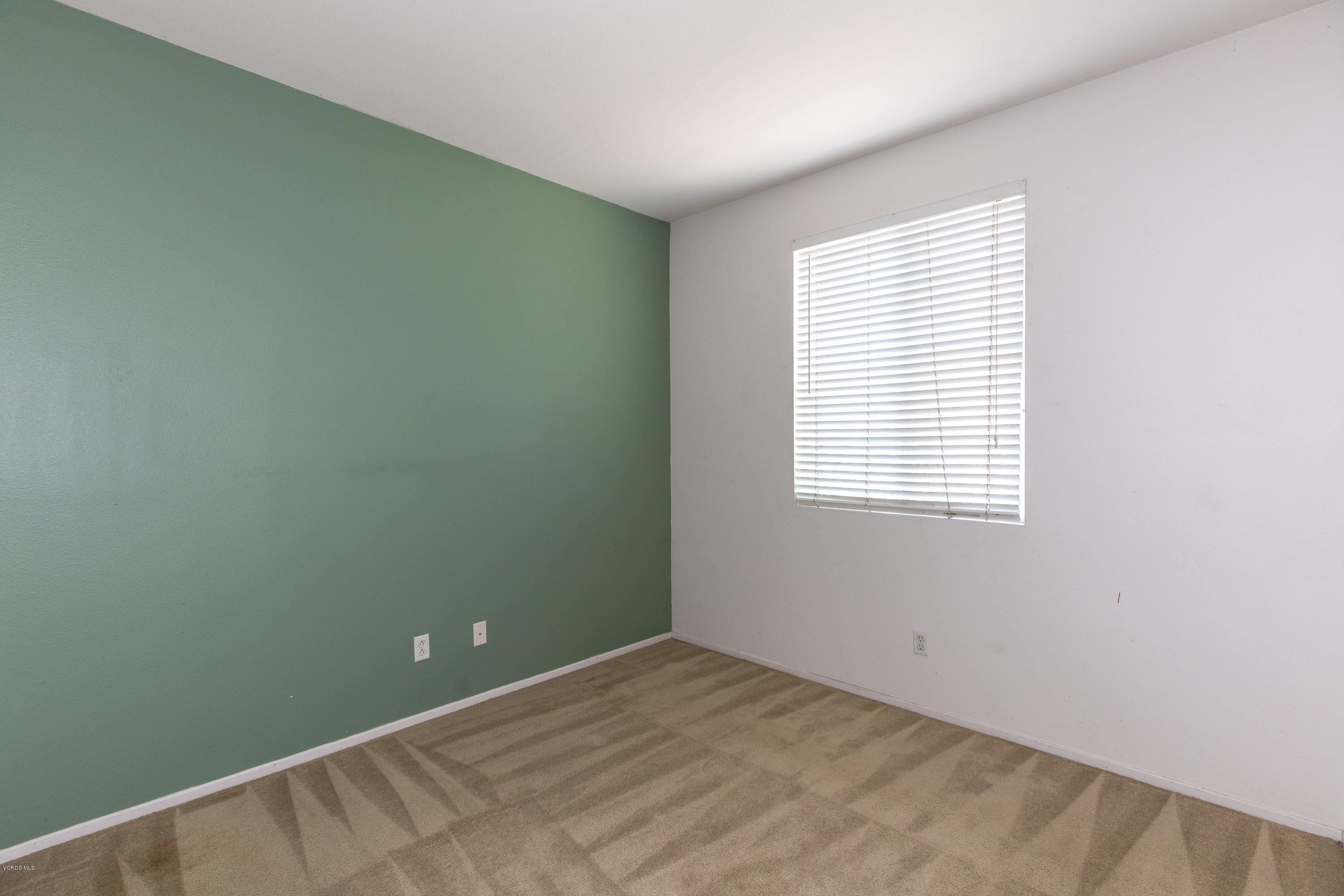 1910 Ribera Drive Oxnard, CA 93030 - Photo 8 of 18 1910 Ribera Dr-3194